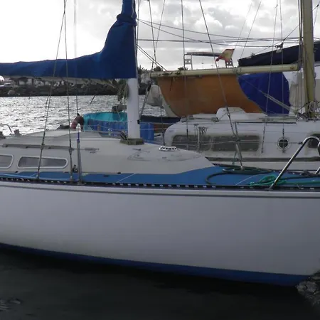 Botel Velero Freja